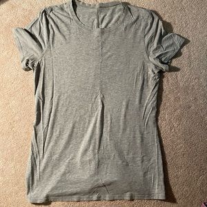 Lululemon tee
